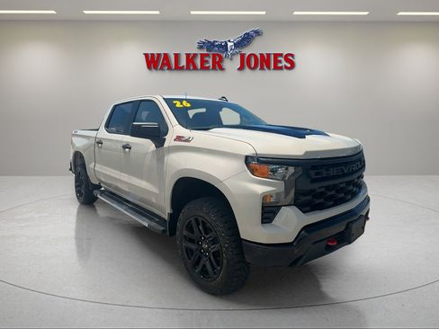 Used 2026 Chevrolet Silverado 1500 Custom Trail Boss AWD/4WD image 1