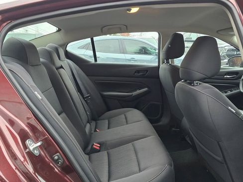 Used 2024 Nissan Altima 2.5 SV image 15