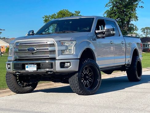 Used 2015 Ford F150 Platinum w/ Equipment Group 701A Luxury AWD/4WD image 2