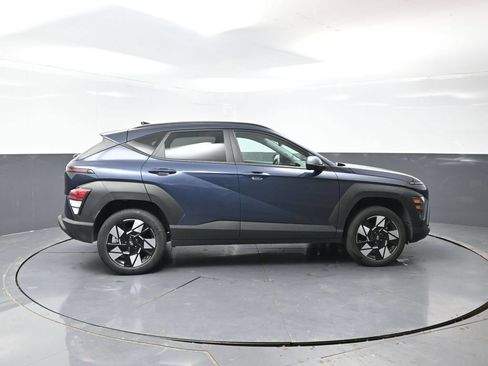 Used 2025 Hyundai Kona SEL AWD/4WD image 3