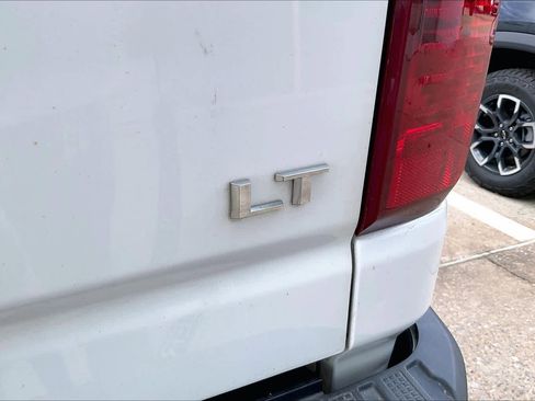 Used 2021 Chevrolet Silverado 2500 LT w/ Convenience Package image 11