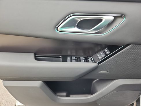 Certified 2026 Land Rover Range Rover Velar Dynamic SE image 24