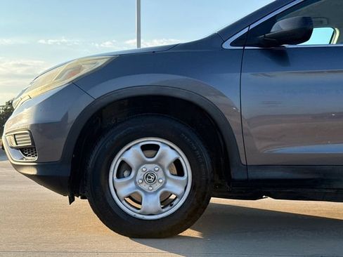Used 2015 Honda CR-V LX image 5