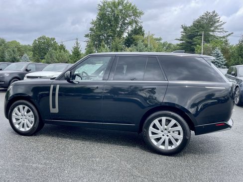 Used 2025 Land Rover Range Rover SE AWD/4WD image 6