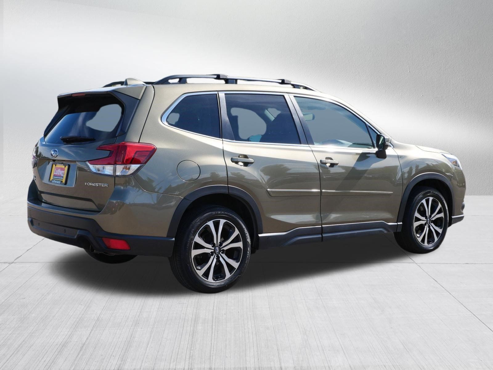 Used 2023 Subaru Forester Limited AWD/4WD image 7