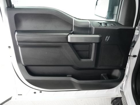 Used 2018 Ford F150 XLT w/ Equipment Group 301A Mid RWD image 40