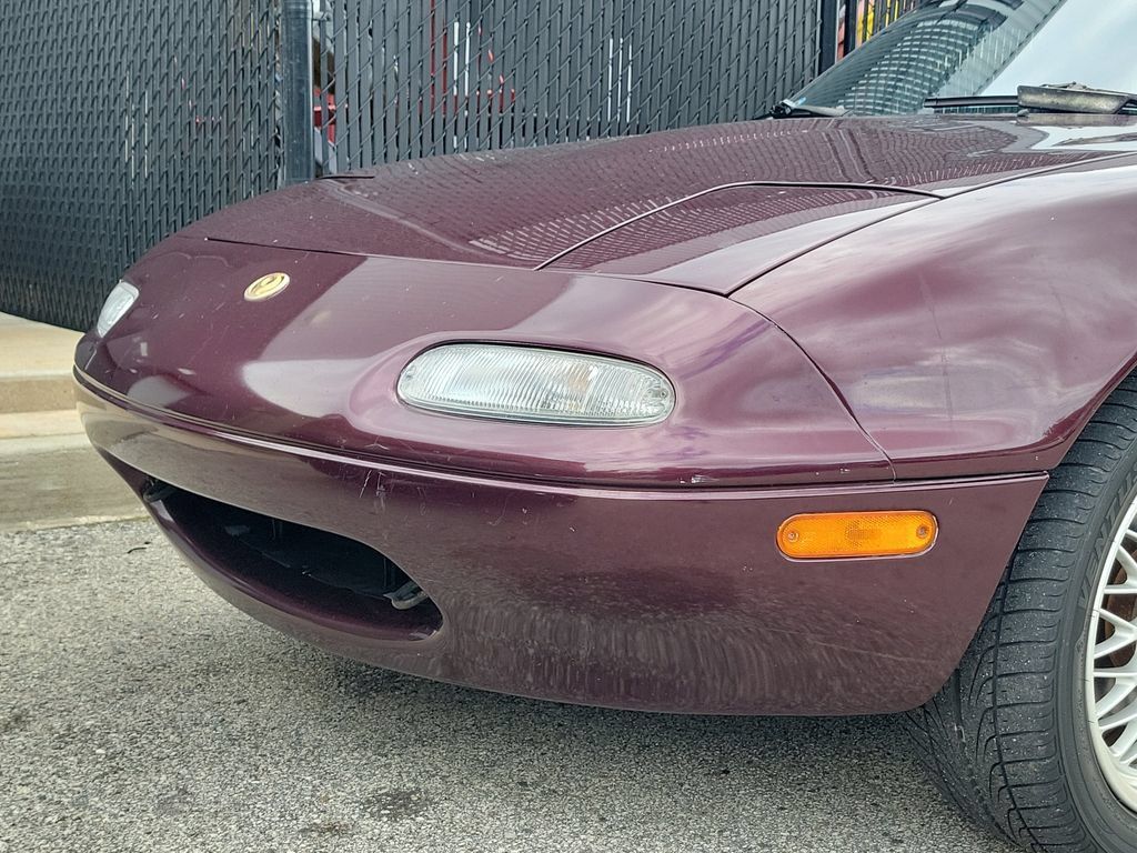 Used 1995 MAZDA MX-5 Miata RWD image 4