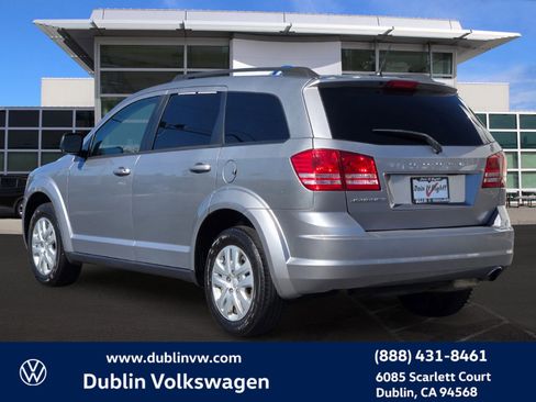 Used 2018 Dodge Journey SE image 6