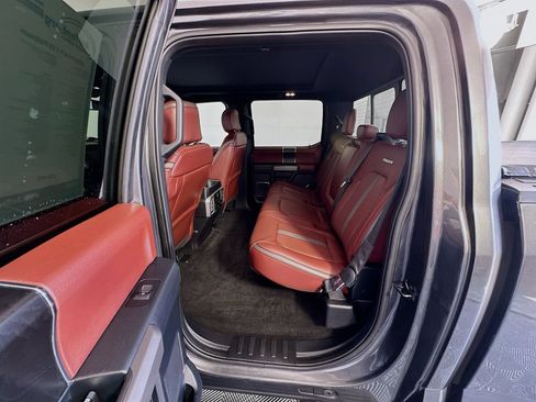 Used 2019 Ford F150 Platinum w/ Equipment Group 701A Luxury AWD/4WD image 26