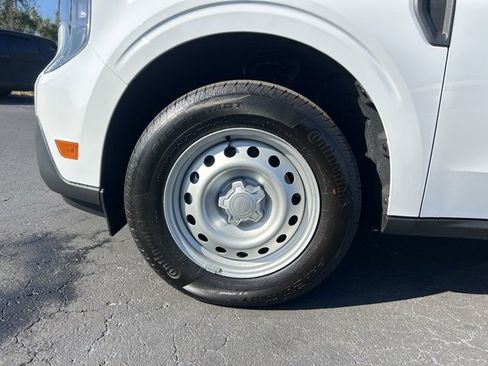 Used 2025 Ford Maverick XL w/ Equipment Group 102A image 8