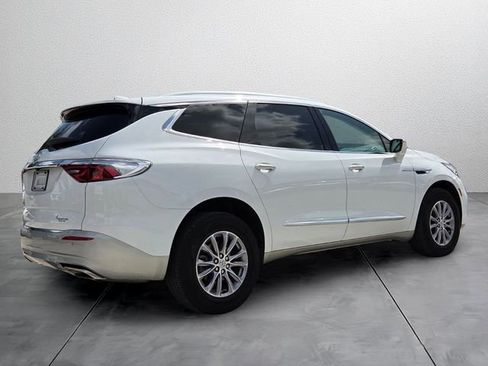 Used 2024 Buick Enclave Essence FWD image 4