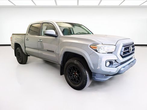 Used 2021 Toyota Tacoma SR5 w/ Blackout Package (TMS) RWD image 3