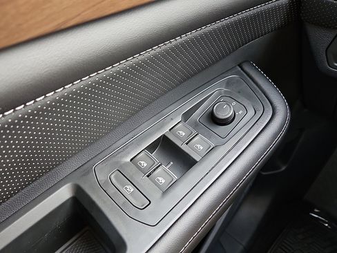 New 2026 Volkswagen Atlas SE image 19