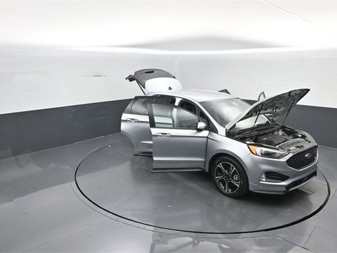 Certified 2020 Ford Edge ST image 41