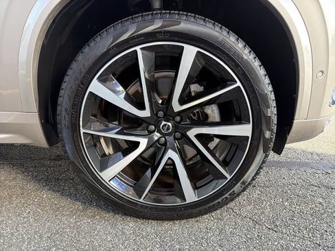 Certified 2023 Volvo XC90 B5 Plus w/ Protection Package Premier AWD/4WD image 13