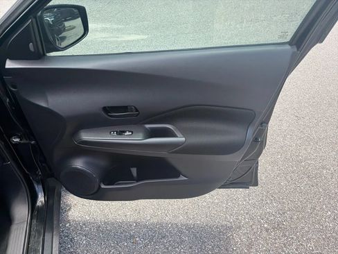 Used 2021 Nissan Kicks S FWD image 21