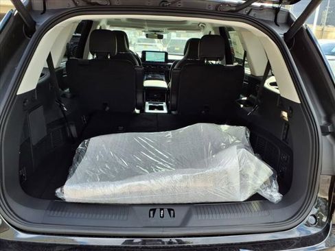 New 2025 Lincoln Aviator Reserve w/ Equipment Group 201A image 14