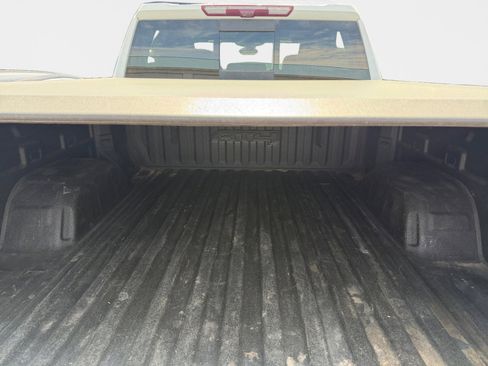 Used 2021 GMC Sierra 1500 AT4 w/ AT4 Value Package AWD/4WD image 9