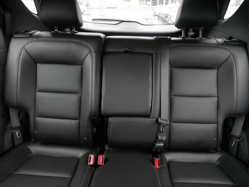 Used 2021 Chevrolet Equinox Premier image 13