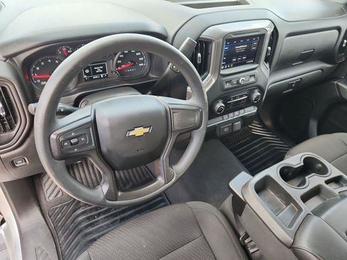 Used 2020 Chevrolet Silverado 1500 Custom w/ Custom Value Package RWD image 10