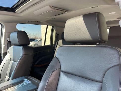 Used 2019 Chevrolet Suburban Premier image 15