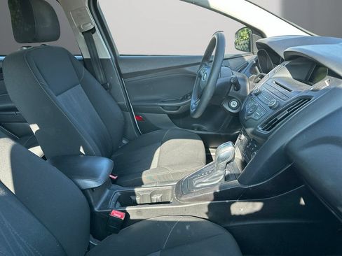 Used 2015 Ford Focus SE FWD image 10