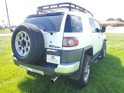 Used 2013 Toyota FJ Cruiser 4WD image 7