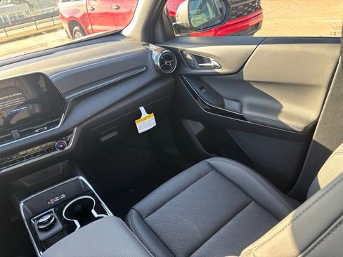 New 2026 Chevrolet Equinox LT w/ Convenience Package II image 22