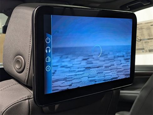 New 2026 Chevrolet Suburban Z71 image 16