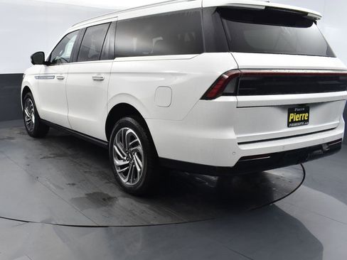 New 2025 Lincoln Navigator L Reserve image 7