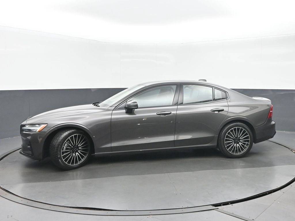 Used 2024 Volvo S60 B5 Plus AWD/4WD image 6