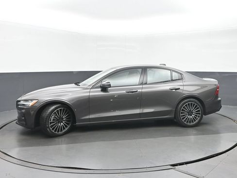 Used 2024 Volvo S60 B5 Plus AWD/4WD image 6