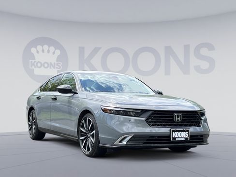 Used 2024 Honda Accord Touring image 18