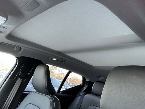 Certified 2025 Volvo XC40 B5 Plus image 17