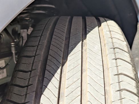 Used 2024 Chevrolet Equinox EV LT w/ LPO, Blackout Package image 33