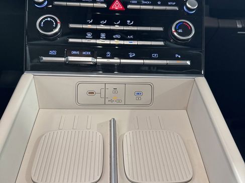 Used 2024 Hyundai Santa Fe SE image 37