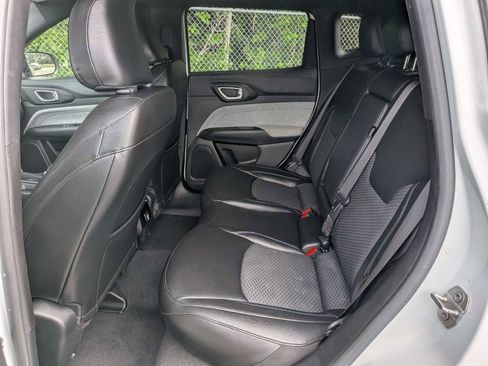 Used 2024 Jeep Compass Latitude AWD/4WD image 13