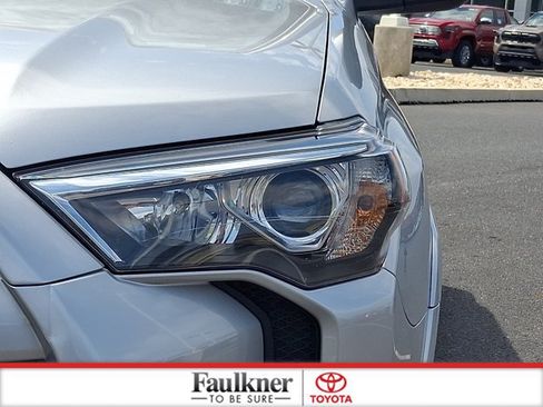 Certified 2024 Toyota 4Runner SR5 AWD/4WD image 9