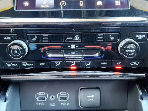 New 2025 Jeep Grand Cherokee L Laredo AWD/4WD image 18
