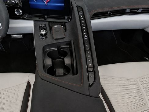 Used 2023 Chevrolet Corvette Z06 RWD image 18