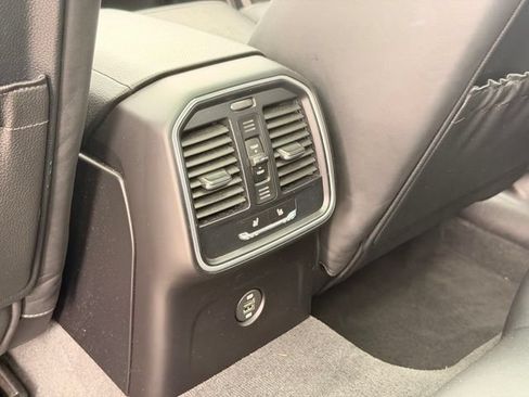 Used 2018 Porsche Macan S AWD/4WD image 12