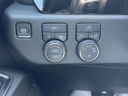 Certified 2024 Chevrolet Silverado 1500 LT image 25