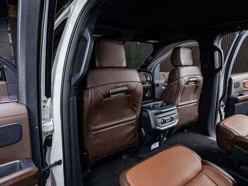 Used 2025 Ford Expedition King Ranch image 35