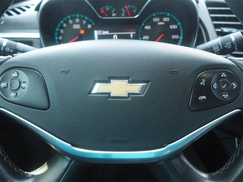 Used 2017 Chevrolet Impala LT image 14