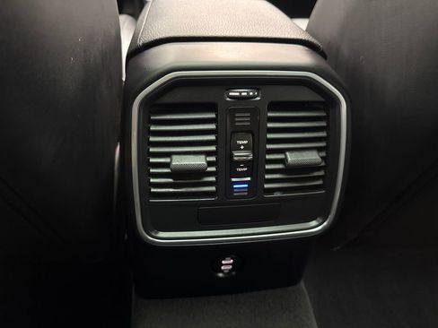 Used 2023 Porsche Macan S image 19