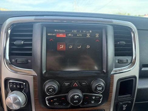 Used 2017 RAM 1500 Laramie w/ Convenience Group AWD/4WD image 19