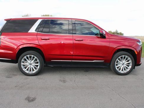 Used 2023 Cadillac Escalade Premium Luxury w/ Performance Package image 8