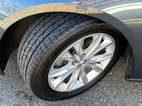 Used 2020 Chevrolet Malibu LT image 24