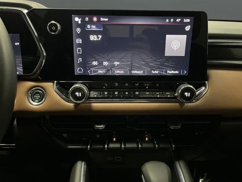 Used 2023 GMC Canyon AT4 w/ Canyon Safety Plus Package image 9