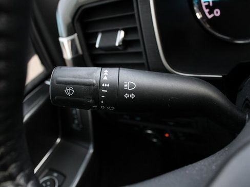 Used 2022 Ford F150 XLT w/ Equipment Group 302A High image 11